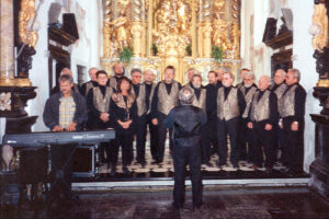 1997 wurde eine Konzertreise nach Bled in Slowenien veranstaltet. Beide Chöre gestalteten zusammen mit Pater Damian Schäffers eine heilige Messe in der Wallfahrtskirche Otok Sv. Marija und im Dom zu Ljubljana. Zum Abschluss wurde im Hotel Lovec ein "Bunter Abend" mit beiden Chören veranstaltet.
